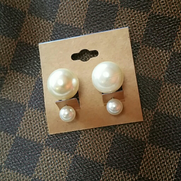 Pearl earrings