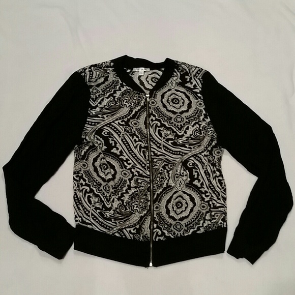 Very light and cute jacket.