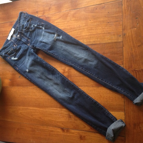 Abercrombie and Fitch loose denims boyfriend jeans