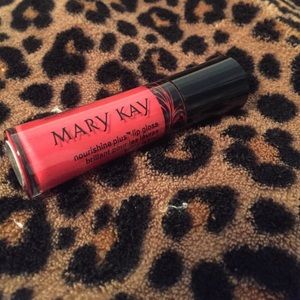 Mary Kay • nourishine plus lip gloss • Red