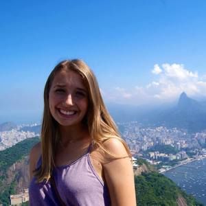 Meet your Posher, Elizabeth