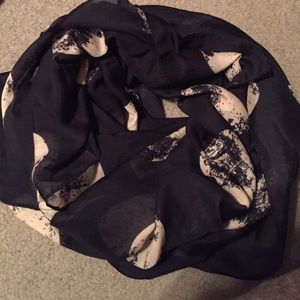 H&M Navy & Cream Sheer Scarf