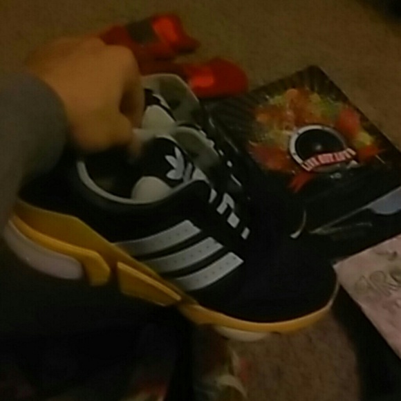Adidas torsion