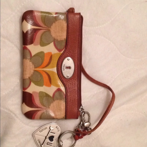 Fossil wristlet
