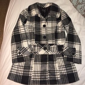 Girls size 8 black and white Amy Byer coat