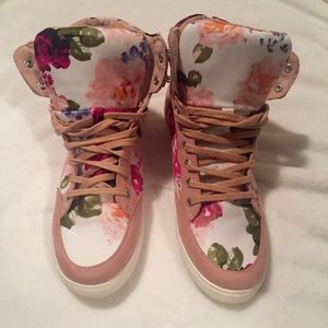 Floral print sneakers