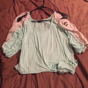 Crop top   #2CuTe