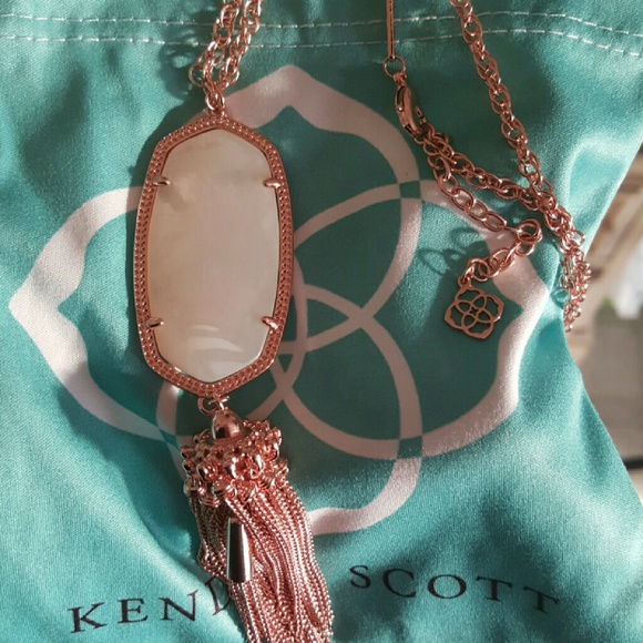 ☆SOLD☆Kendra Scott Rose Gold Rayne Necklace - Picture 3 of 3