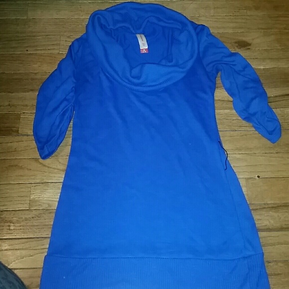 Scoop neck sweater