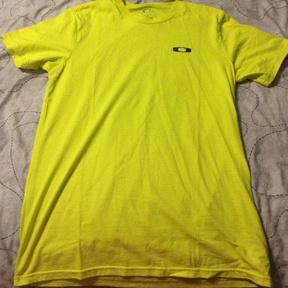 Adult Small, Oakley Graphic Tee