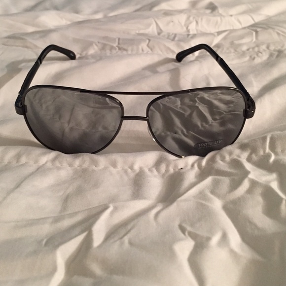 Buckle Aviators