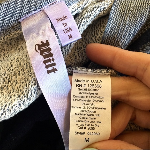 🔴Sold in bundle| Wilt polka dot hi-low sweater - Picture 4 of 4