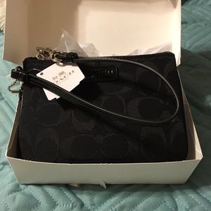Coach wristlet NWT