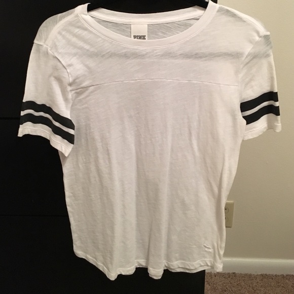 PINK black & white perfect tee!