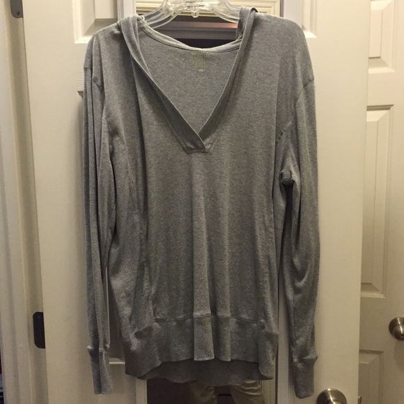 Old Navy hooded t-shirt