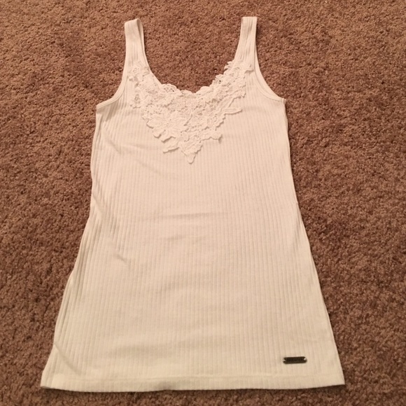 White Hollister tank top never worn