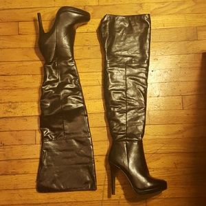 Knee High Boots 👢