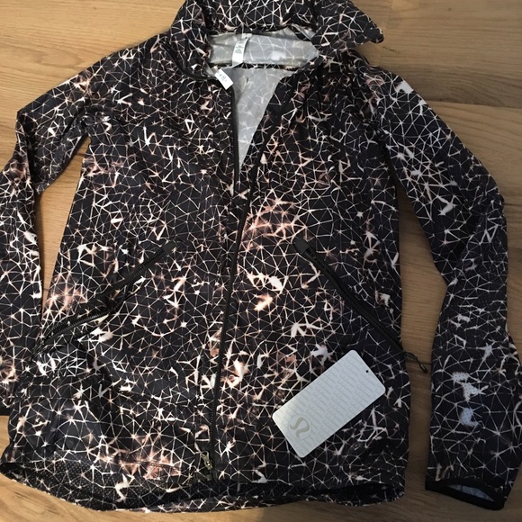 lululemon athletica Jackets & Blazers - Lululemon Miss Misty II Windbreaker