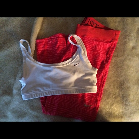 Nike sports bra and crop legging bundle:)