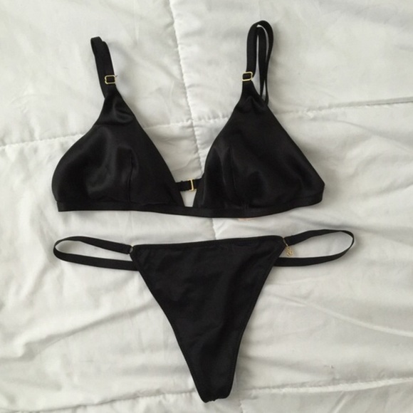 🔥VS Satin triangle BRALLETE + V-string set