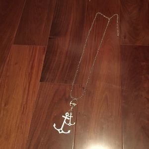 3 anchor necklace