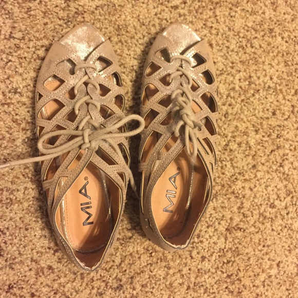 MIA cutout shoes