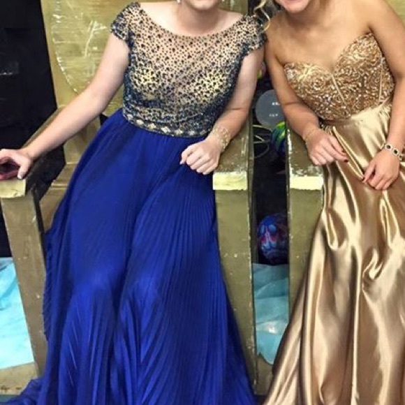 Sherri Hill formal gown - Picture 4 of 4