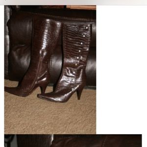 NineWest Button up & zip up Faux crocodile Boots.