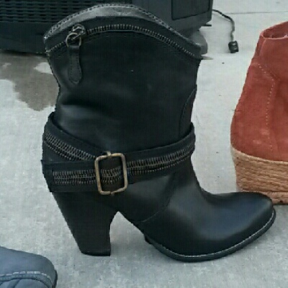 Bronx Heartache black Ankle cowboy boots