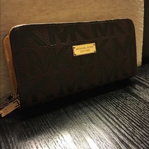 MK wallet