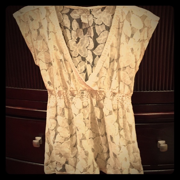 Too small - Picture 1 of 1