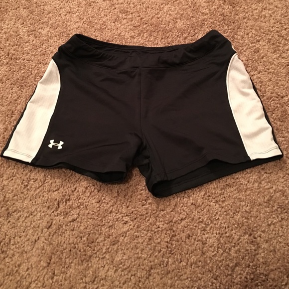 Under Armour shorts size youth large