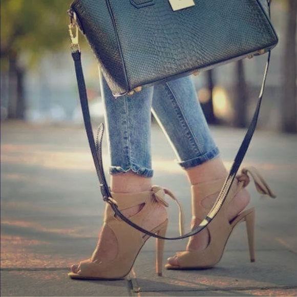 Zara Shoes - Zara leather ribbon sandal