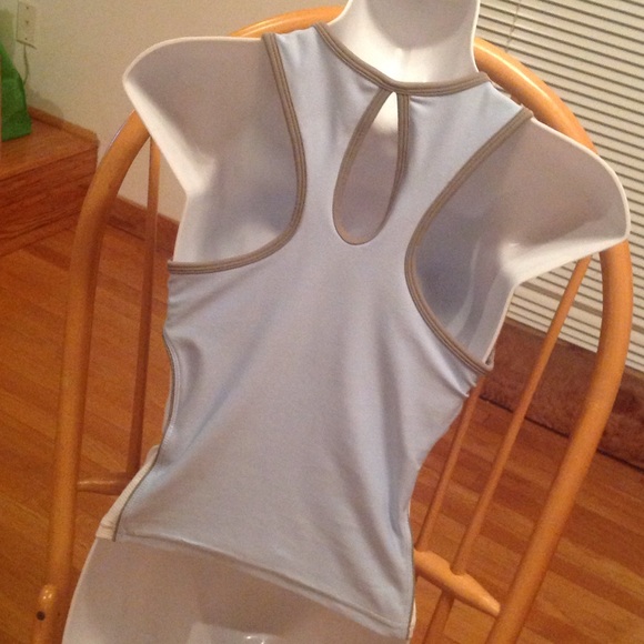 Nike Tank - Keyhole Back - Picture 2 of 3