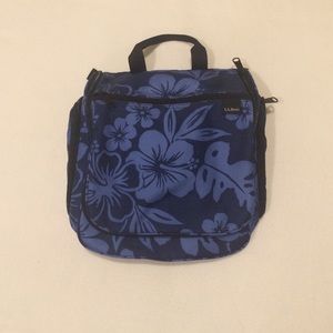 L. L. Bean • Travel Cosmetic Case • Blue • Large