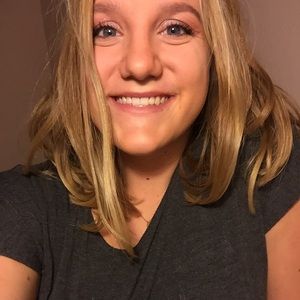 Meet your Posher, Alexandra