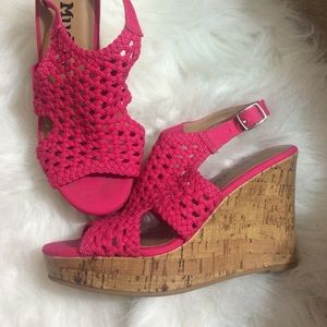 Pink wedges