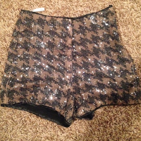 High wasted Forever 21 sequins shorts.