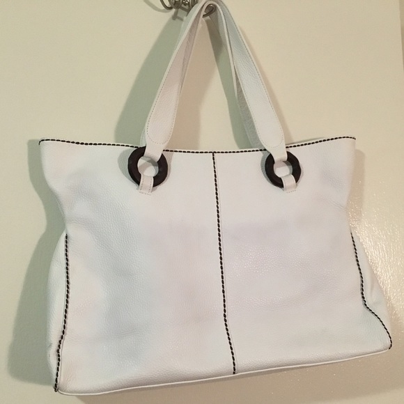 White leather tote bag w/ dark brown wooden detail