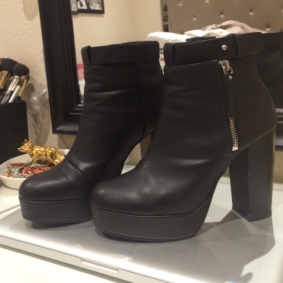 H&M Shoes - Size 8.5 HM ankle boots