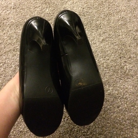 Black Heels - Picture 3 of 4