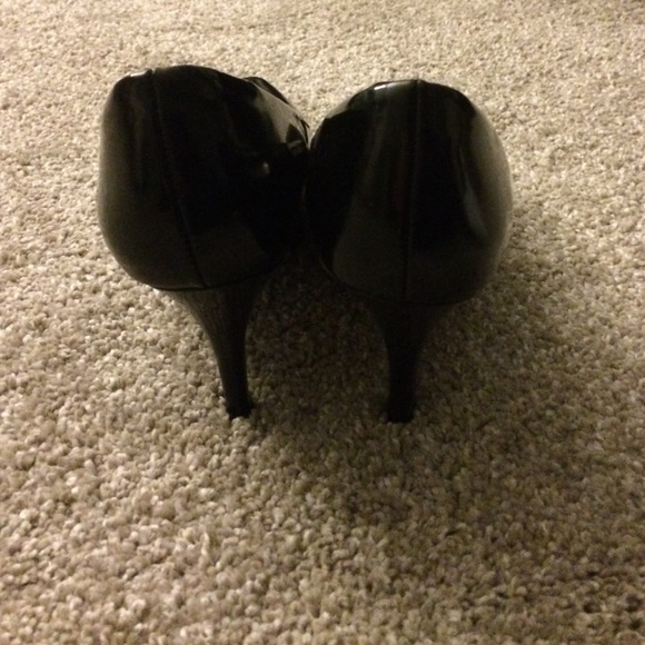Black Heels - Picture 4 of 4
