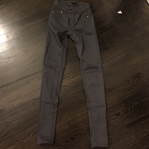 Skinny grey stretch pants