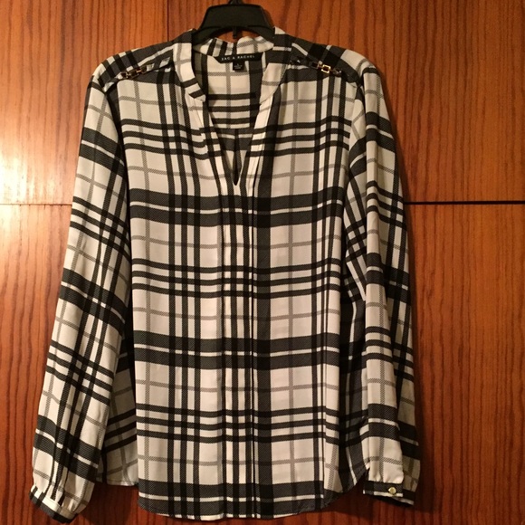 ⚫️CUTE PLAID TOP ⚫️ - Picture 3 of 3