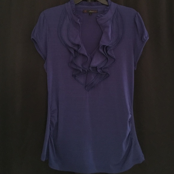 Ruffled neckline cap sleeves blouse