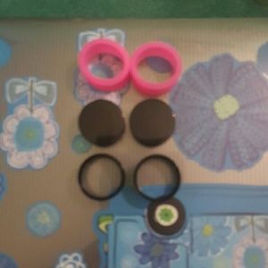 3 pairs of 3/4" plugs
