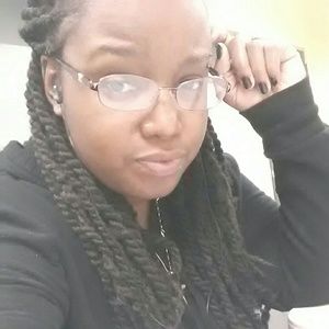 Meet your Posher, Charnelle