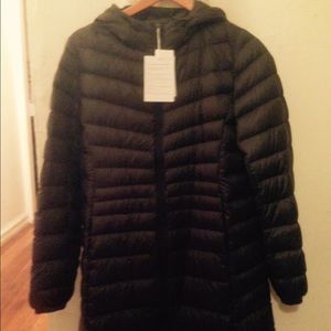 Women's Uniqlo Puffer Coat Medium