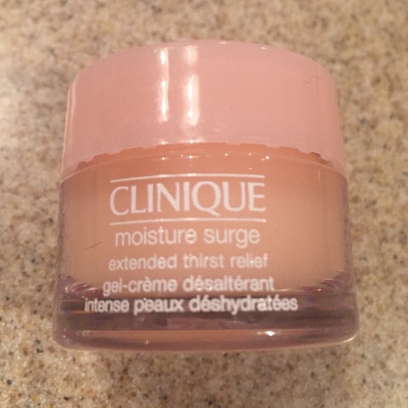 Clinique moisture surge