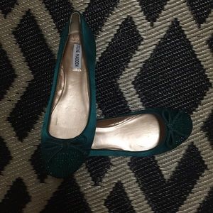 Steve Madden Holiday Flats
